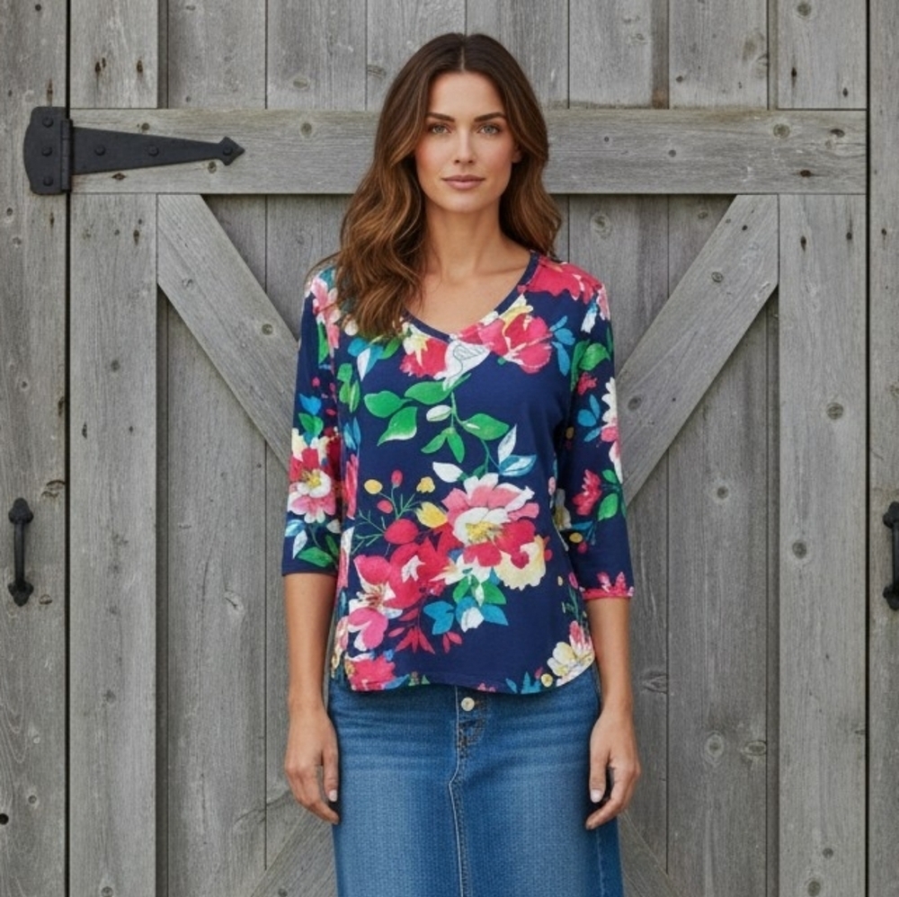 Pioneer woman Navy Blue Floral Top